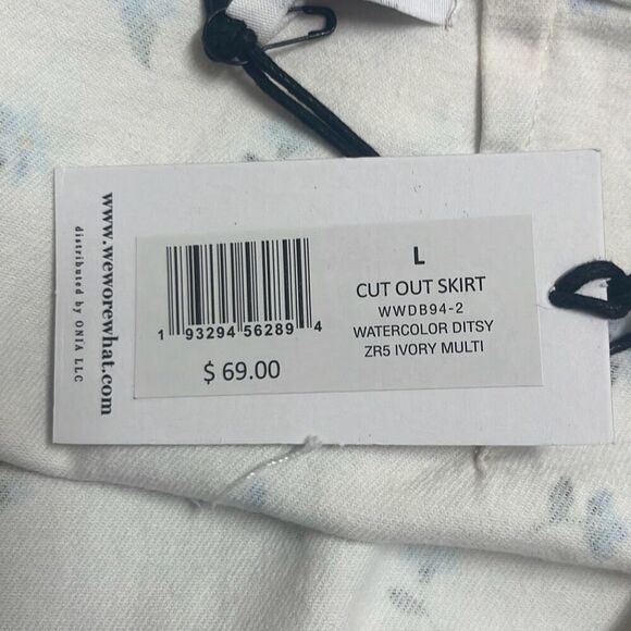 Revolve Weworewhat Ivory Blue Floral Cut Out Belted Mini Denim Skirt Large NWT - Picture 8 of 15